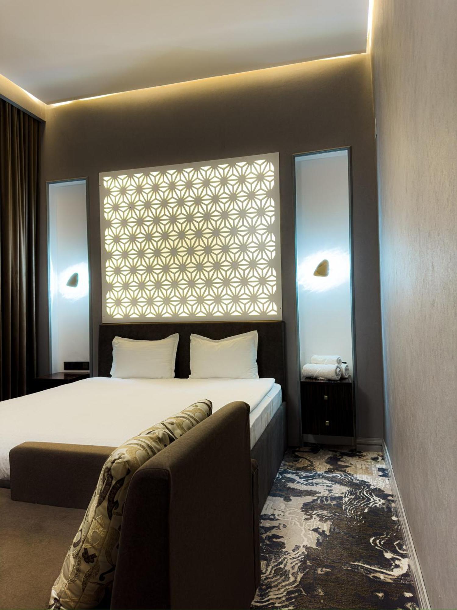 Hotel Jasmine Taraz Esterno foto